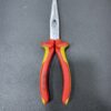 pince a bec coudé knipex 26-200