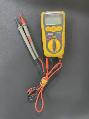 Multimètre numérique C.A 702