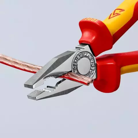 Pince universelle 180mm Chromée Isolée 1000V KNIPEX 03 06 180